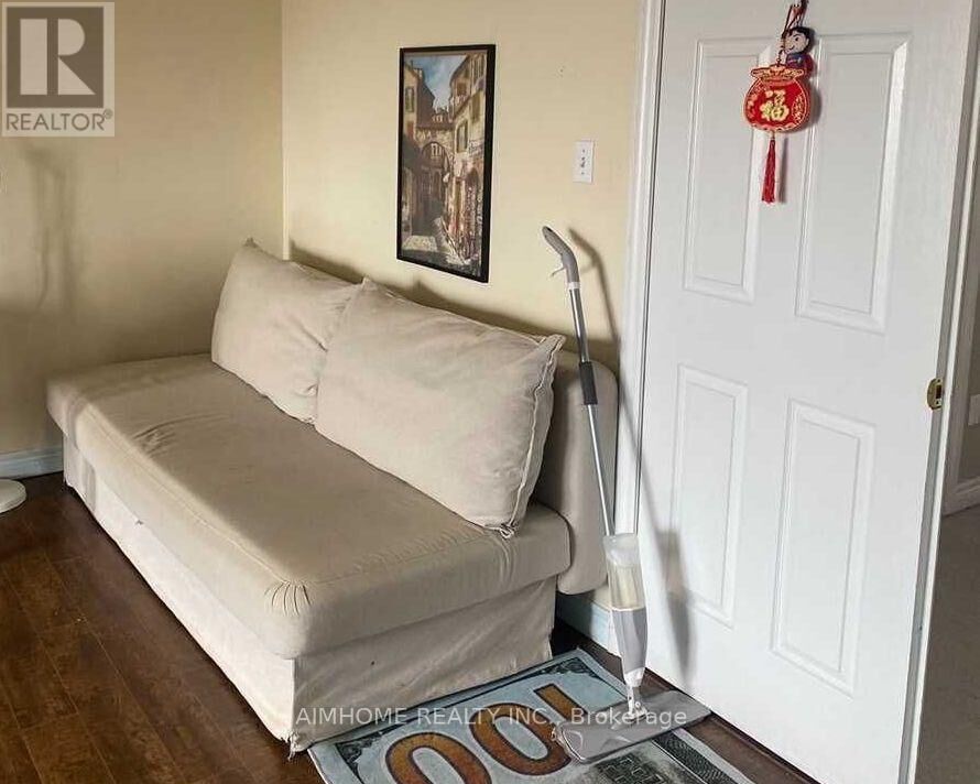 Property Photo: 800 Dundas Street West 30 ON L5C 4S9