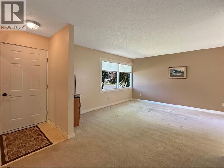Property Photo:  2501 3rd Street South  BC V1C 4W4 