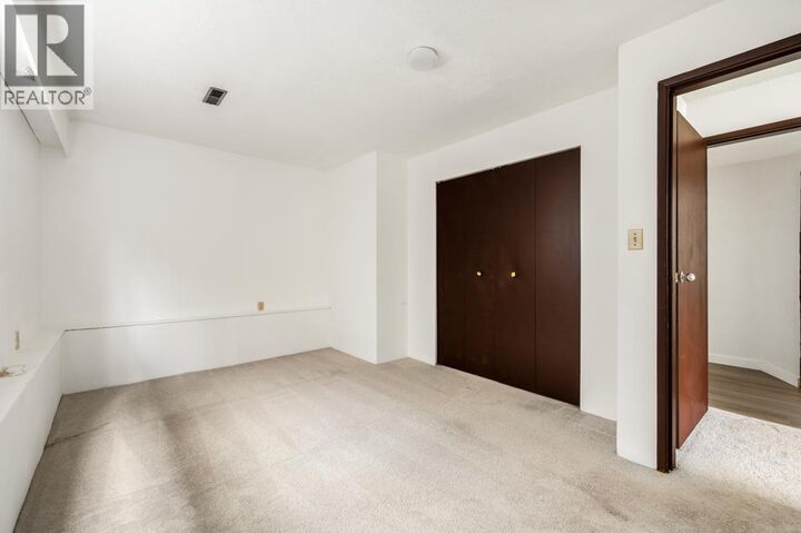 Property Photo:  2539 East 34th Avenue  BC V5R 2T1 