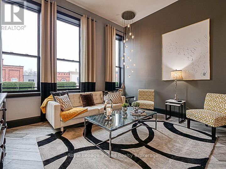 Property Photo: 12 King Street West 1 ON N5C 2J3