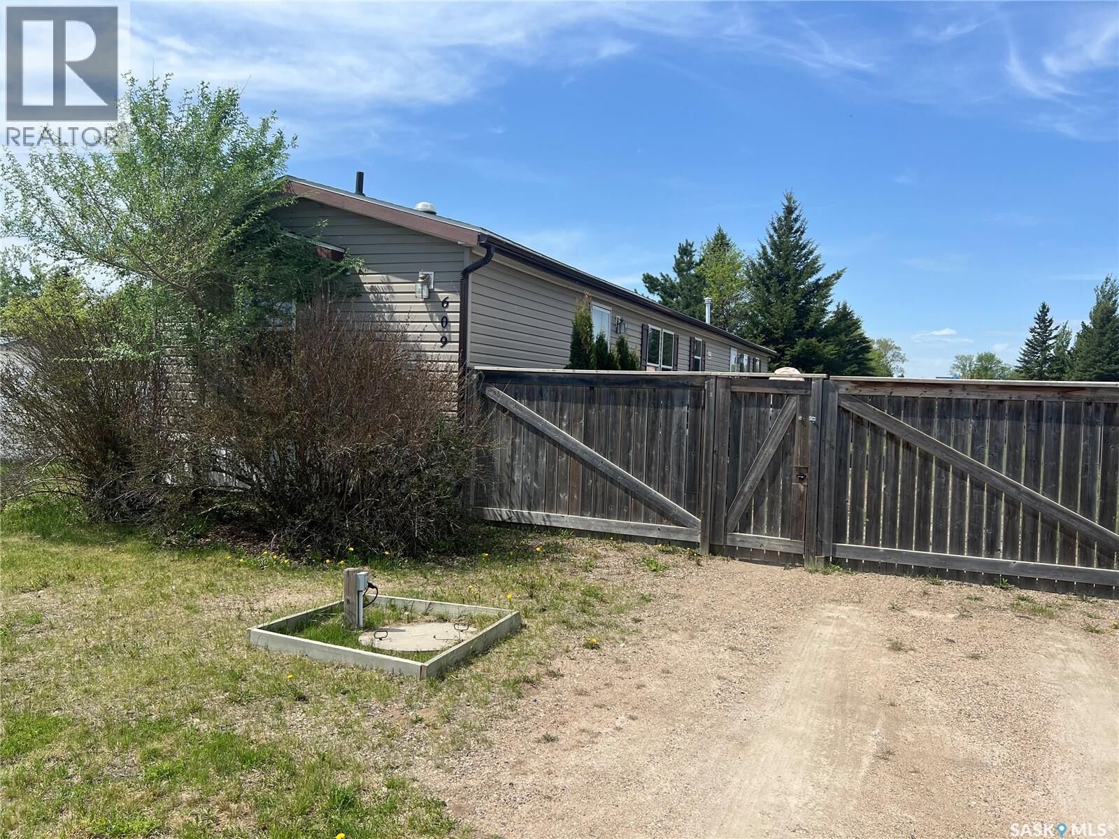 Property Photo: 609 6th Street E SK S9X 1X9