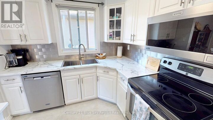 Property Photo: 725 King Street ON P0H 1H0