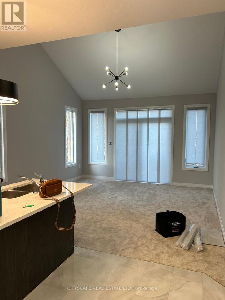 Property Photo: 264 Blair Road West 7 ON N1S 4K9