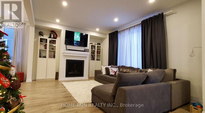 Property Photo: 1005 Parabolica Way ON K2T 0P8