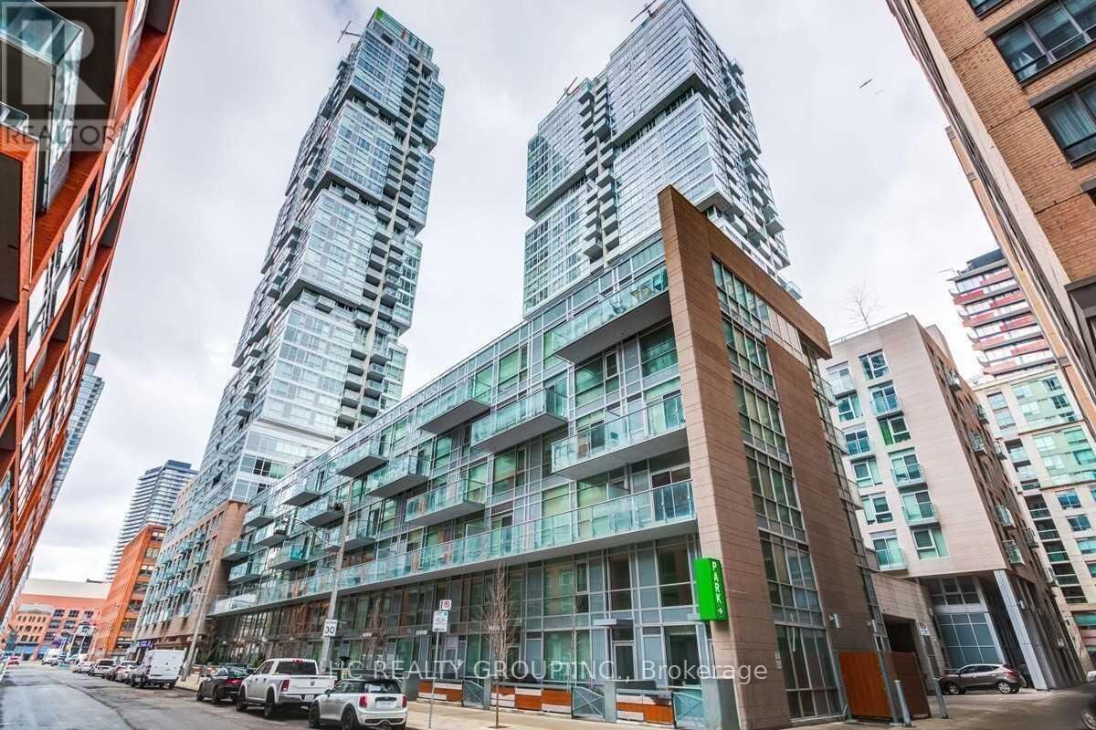 Property Photo: 30 Nelson Street East 1510 ON M5V 0H5