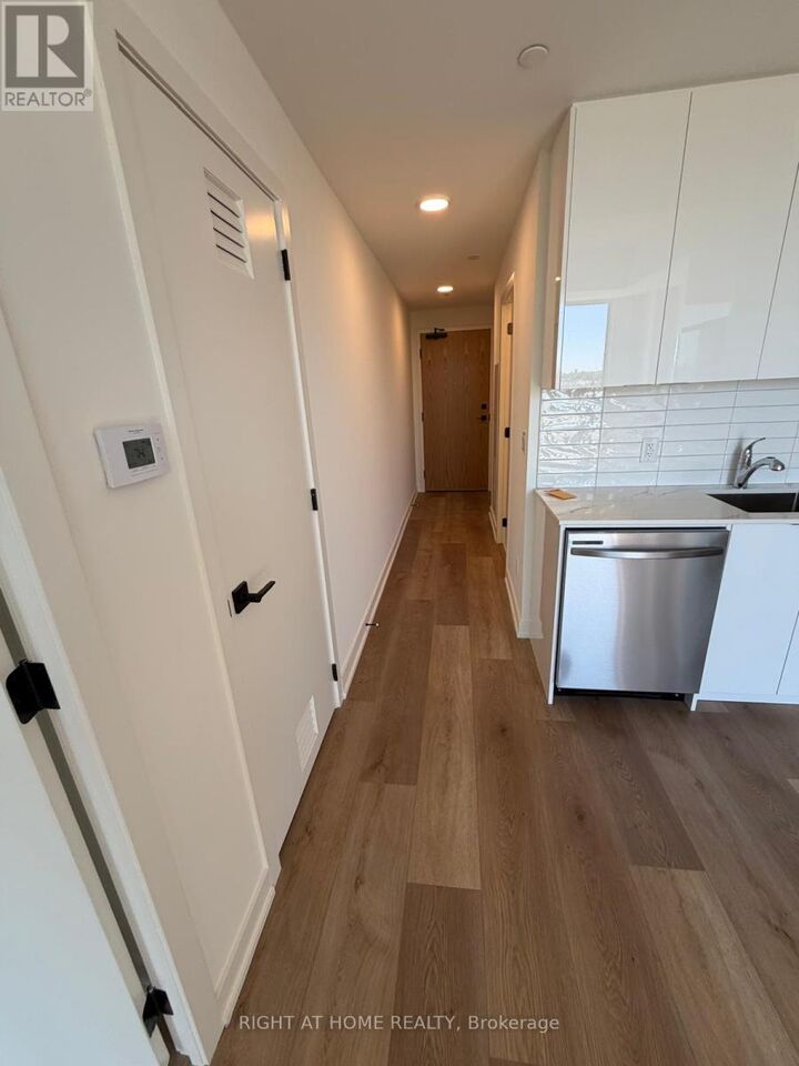 Property Photo:  33 Erie Avenue 602  ON N3S 0K5 