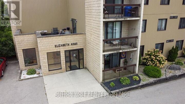 Property Photo:  31 Victoria Street 207  ON N7G 3Y4 