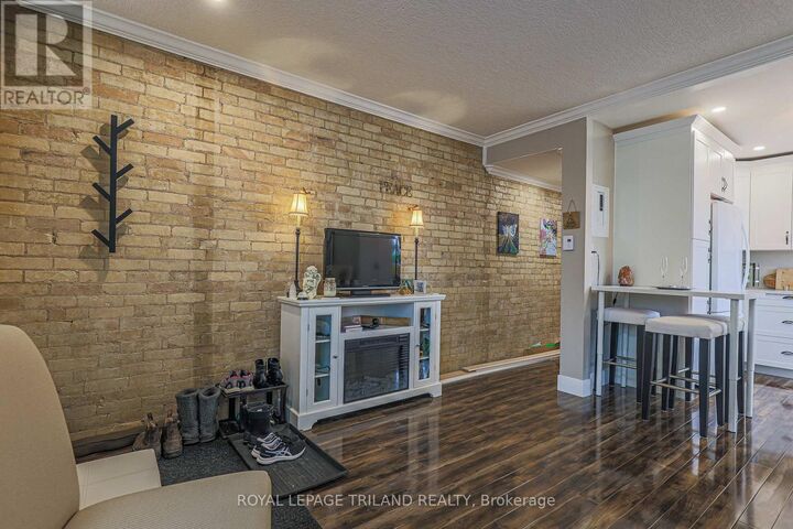 Property Photo: 713 King Street 1 ON N5W 2X2