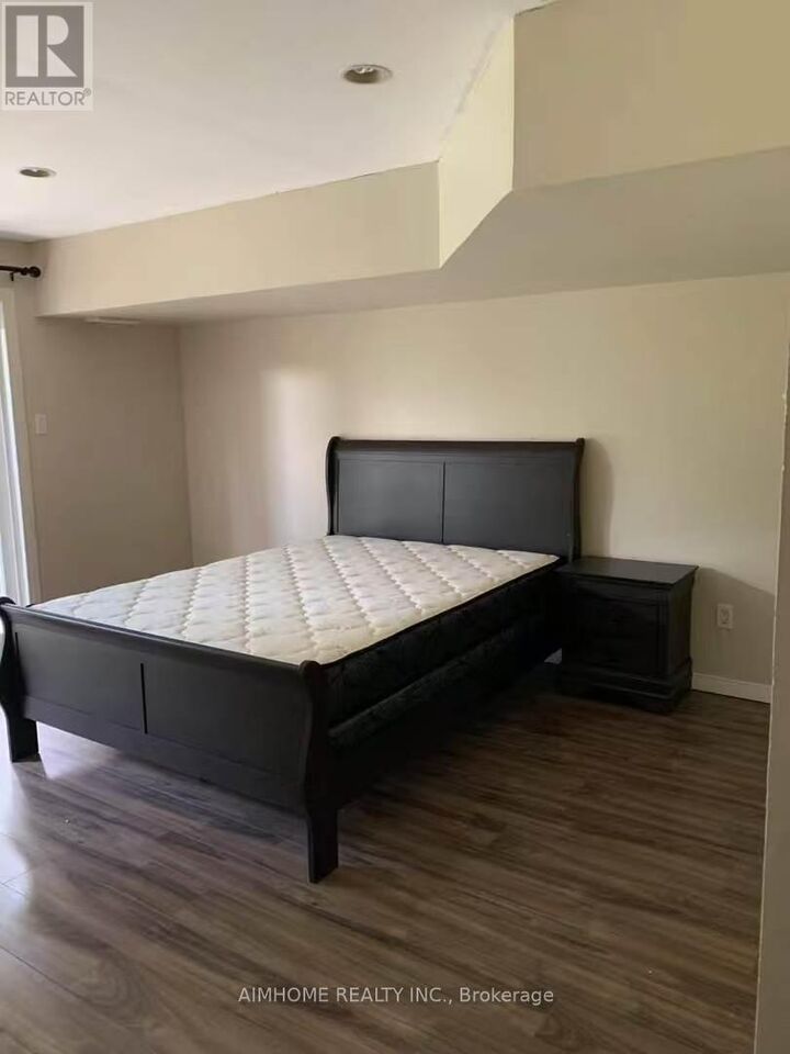 Property Photo: 800 Dundas Street West 30 ON L5C 4S9