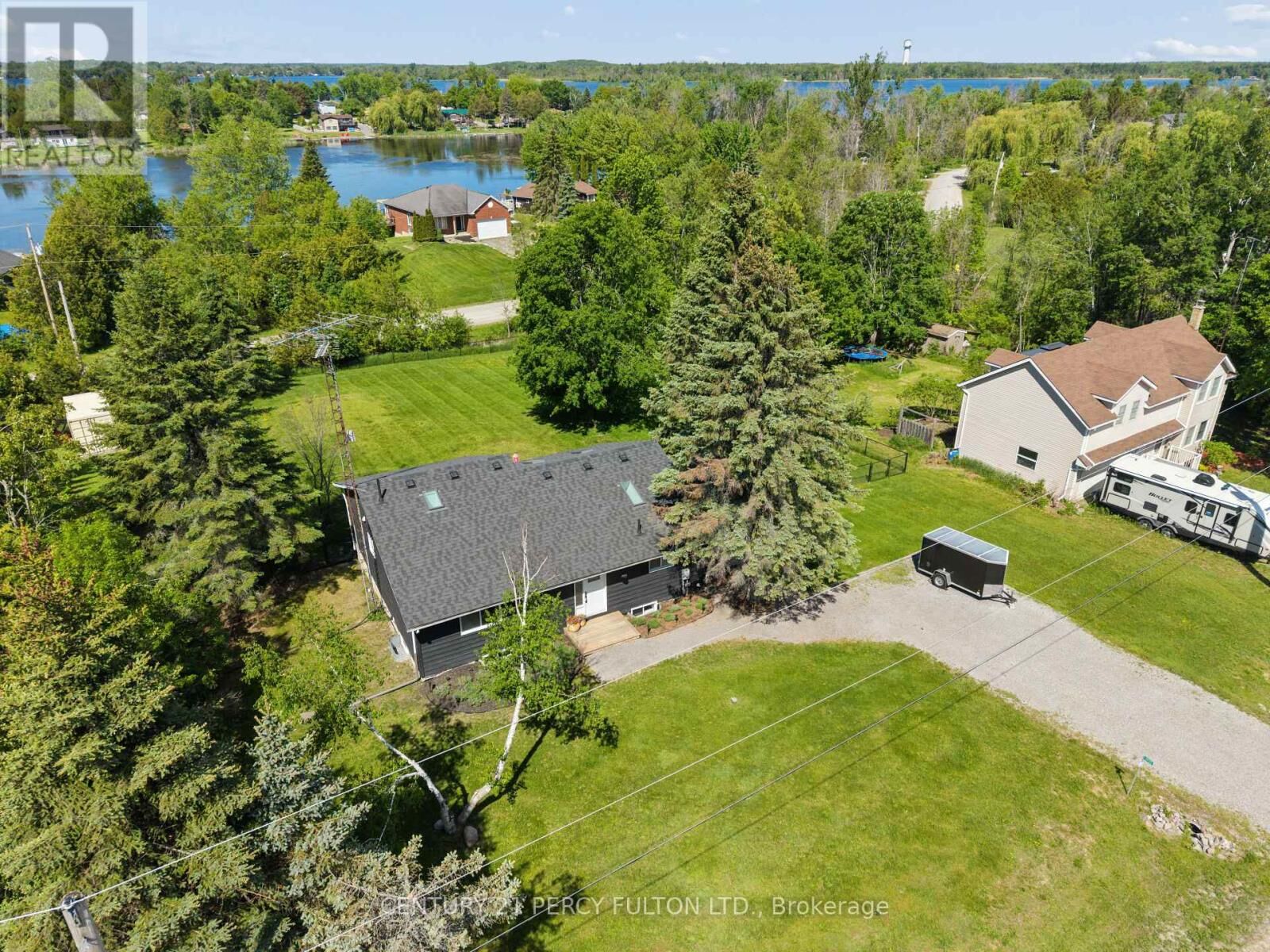 Property Photo: 1935 Pratt'S Marina Road ON K0L 2H0