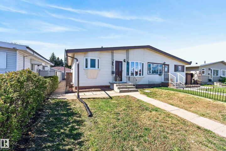 Property Photo: 6203 90 Avenue NW AB T6B 0P1