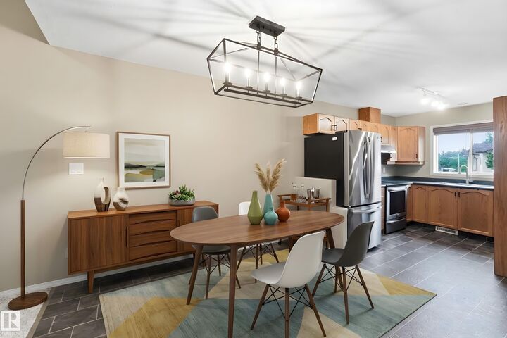 Property Photo: 3811 85 Street NW 9 AB T6K 4C7