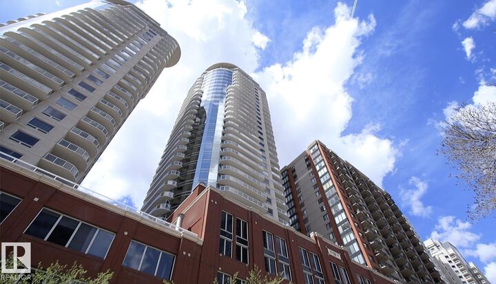 Property Photo:  10152 104 Street NW 2004  AB T5J 0B6 
