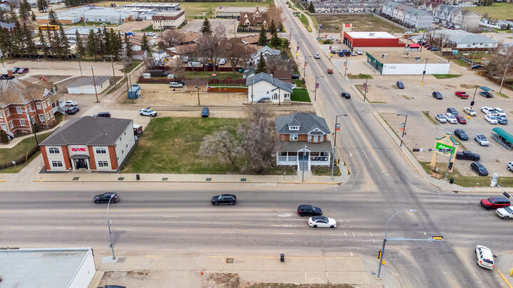 Property Photo:  100 Avenue  AB T8R 1P2 