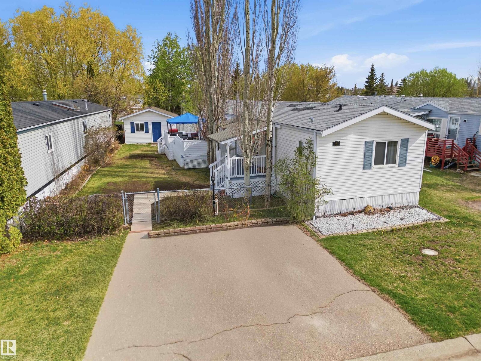 Property Photo:  5 3400 48 Street  AB T7Z 1R9 