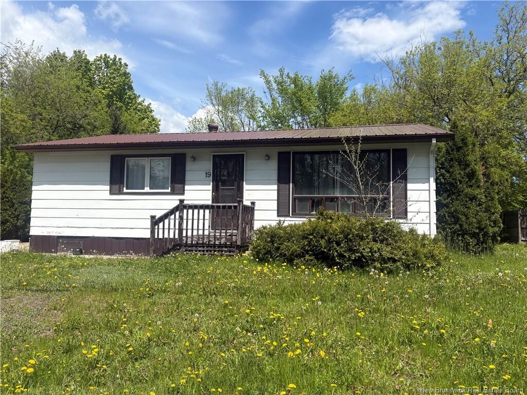 Property Photo:  19 John Street  NB E1N 2X2 