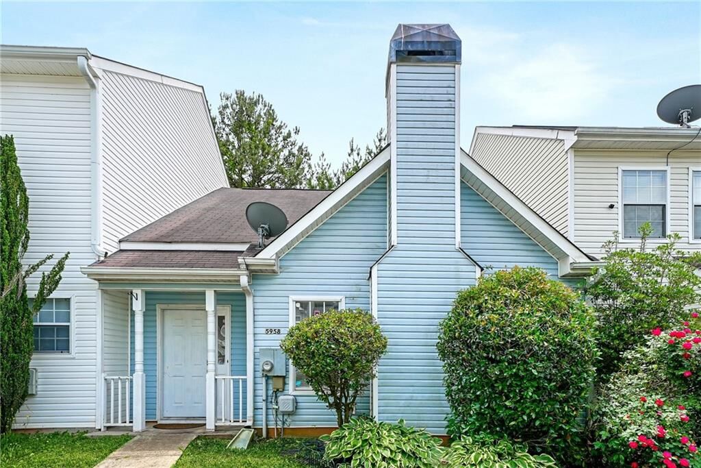 Property Photo: 5958 Sherwood Trace GA 30038