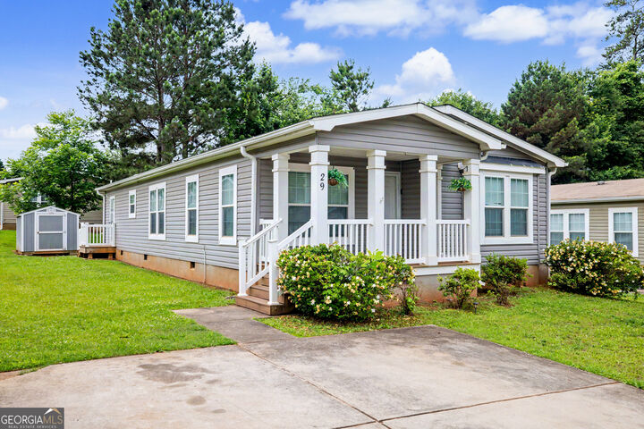 Property Photo: 29 Meadow View Street GA 30263