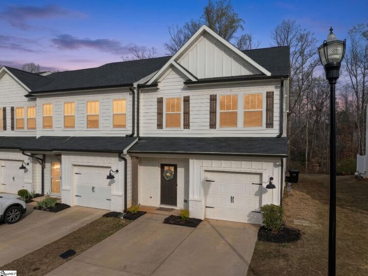 Property Photo:  100 Grey Oak Trail  SC 29650 