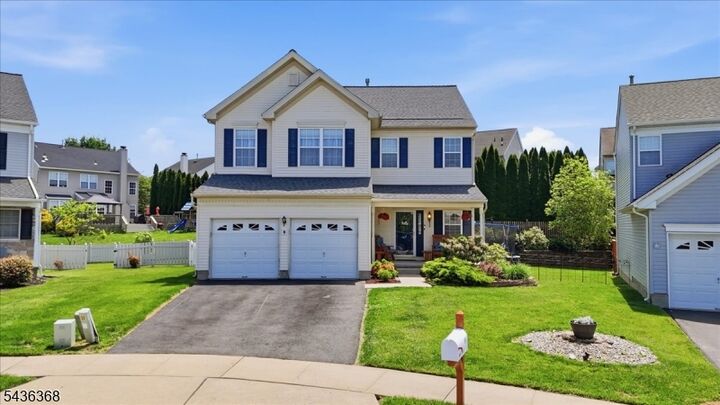 Property Photo:  814 Mary Circle  NJ 08886 