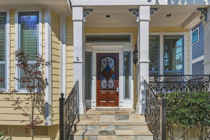 Property Photo:  1549 Alexander Street  TX 77008 
