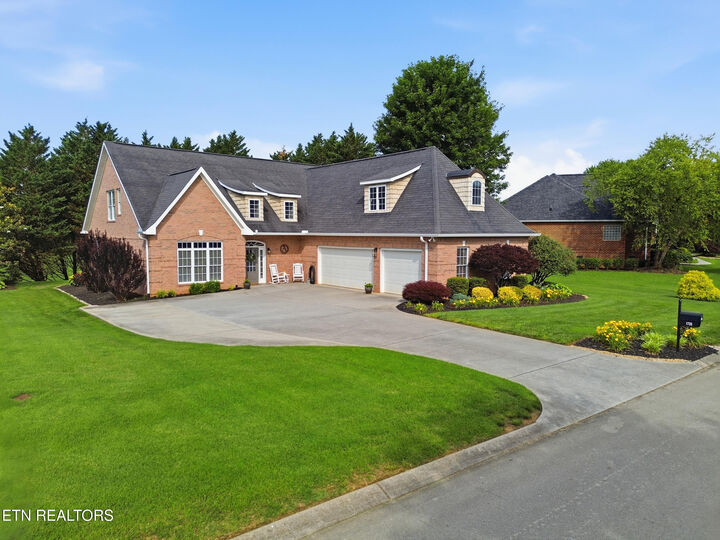 Property Photo:  1733 Burnside Drive  TN 37801 
