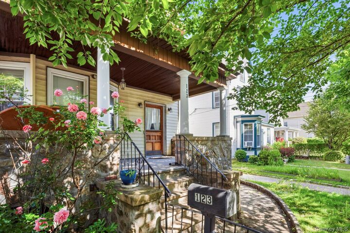 Property Photo:  123 Fourth Avenue  NY 10803 