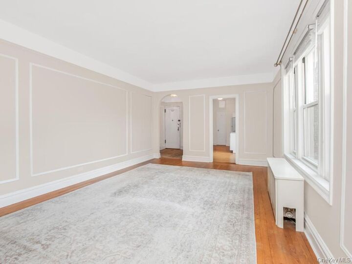 Property Photo:  1440 Midland Avenue 5A  NY 10708 
