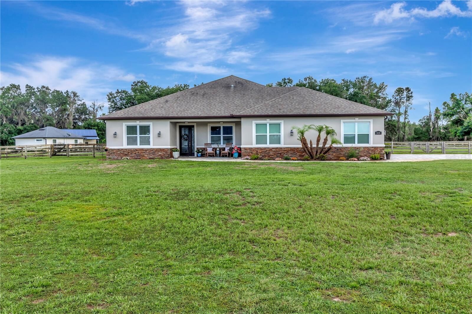 Property Photo:  5020 Lakeshore Ranch Road  FL 34736 