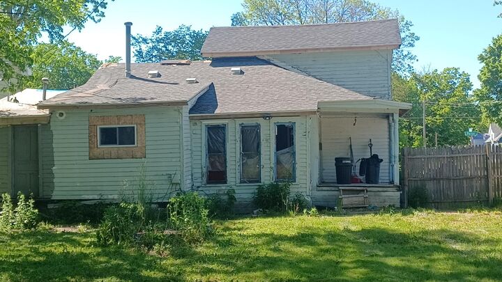 Property Photo:  921 Monroe Street  MI 48602 