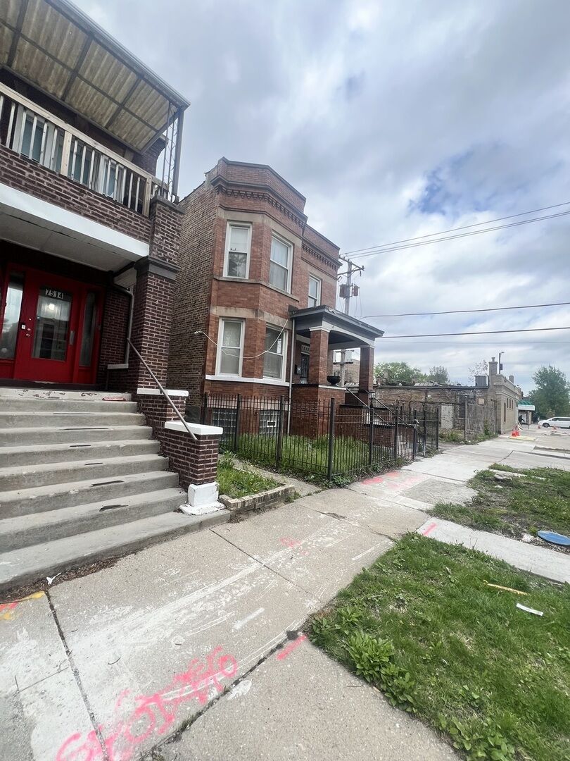 Property Photo:  7512 S Langley Avenue  IL 60619 