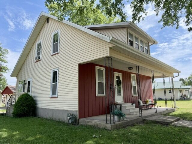 Property Photo: 109 4th Avenue IL 61342