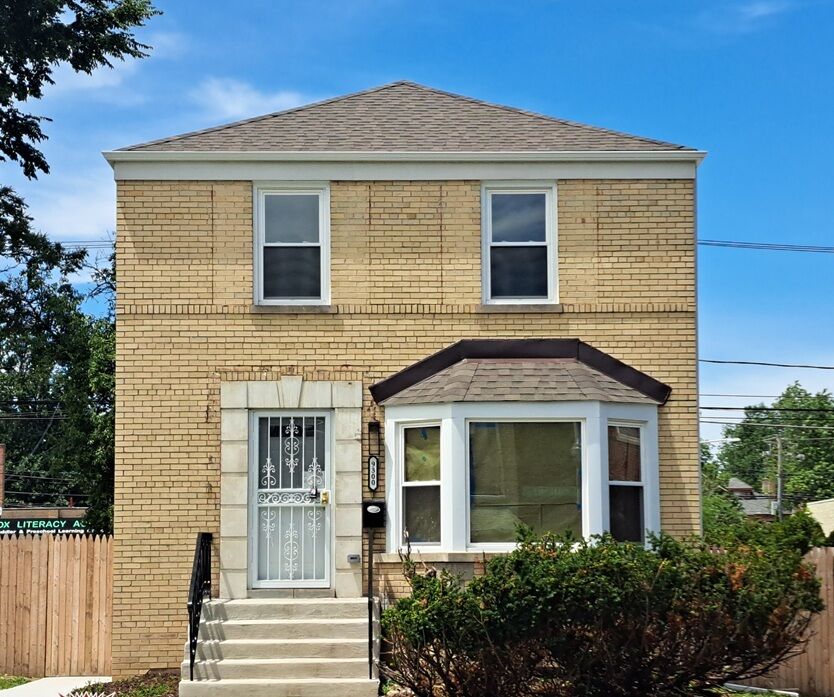 Property Photo: 9300 S Justine Street IL 60620