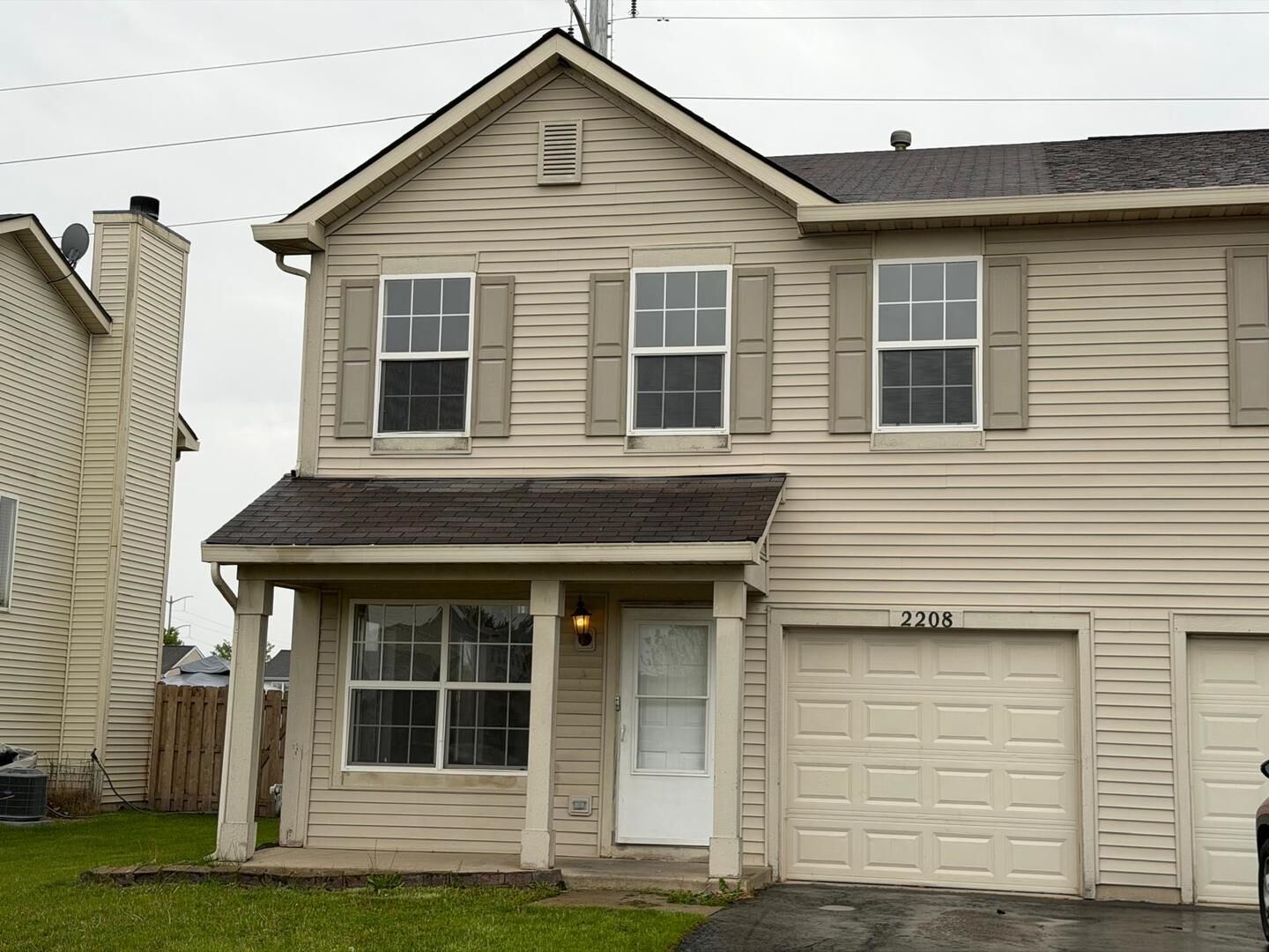 Property Photo: 2208 Rebecca Circle 2208 IL 60538