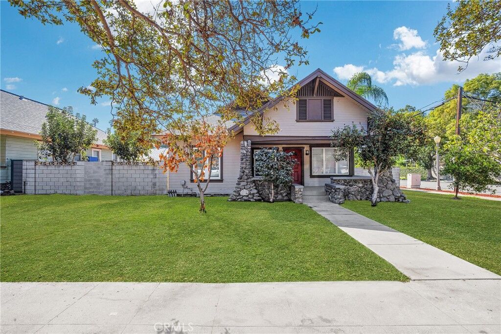 Property Photo:  404 E Kingsley Avenue  CA 91767 