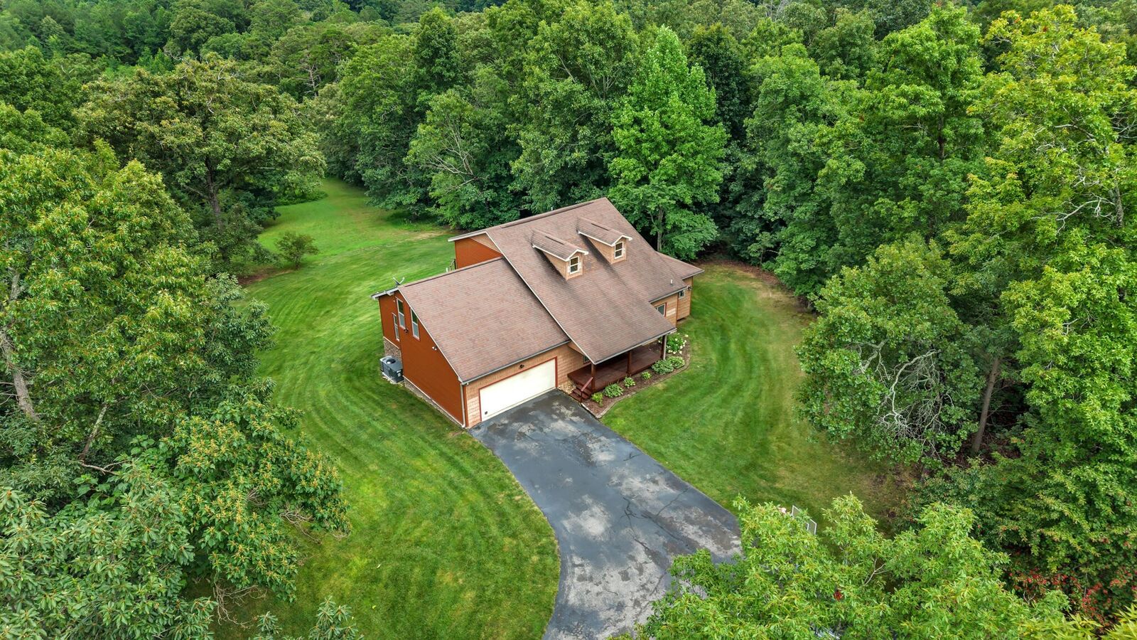 Property Photo:  250 Outlet Road SE  TN 37323 