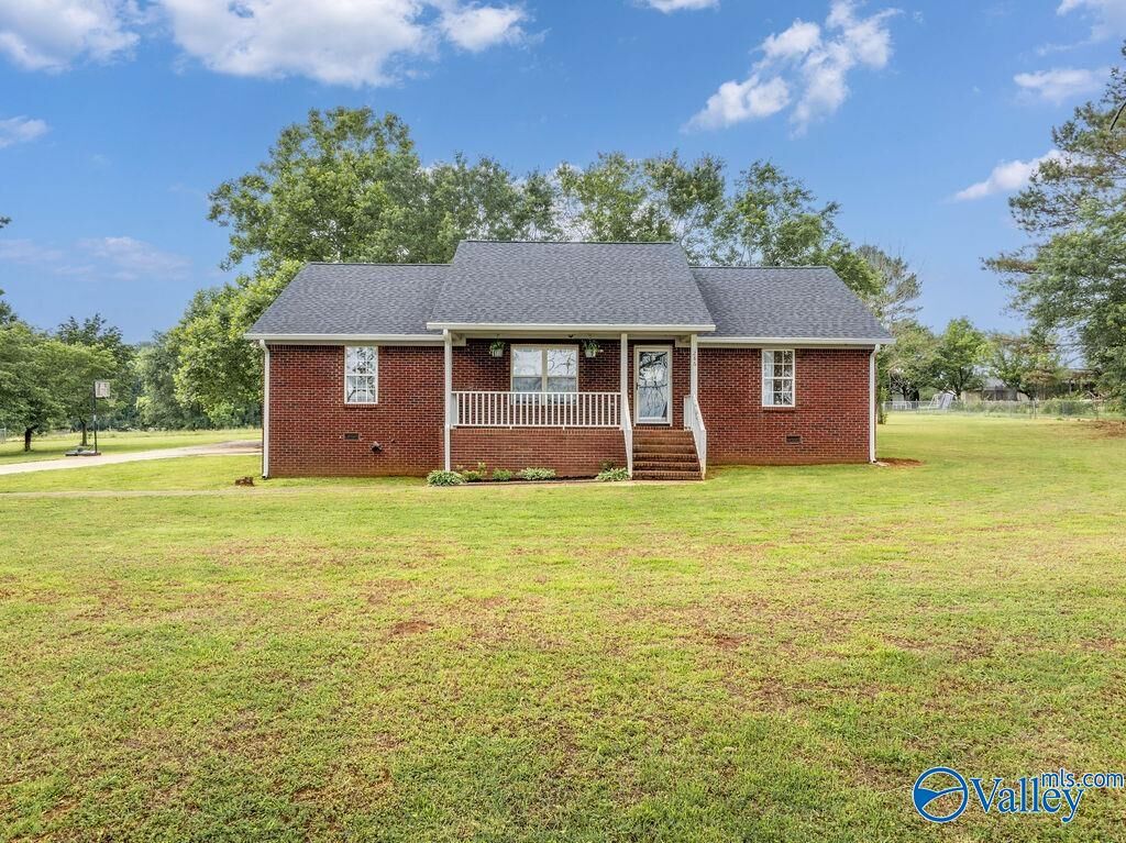 Property Photo: 286 Ollie Howard Road AL 35761