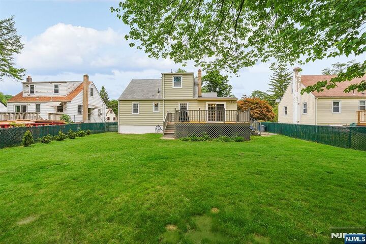 Property Photo:  3 Roy Avenue  NJ 07403 
