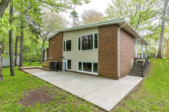 Property Photo: 33 Southill Drive NS B3M 2X9