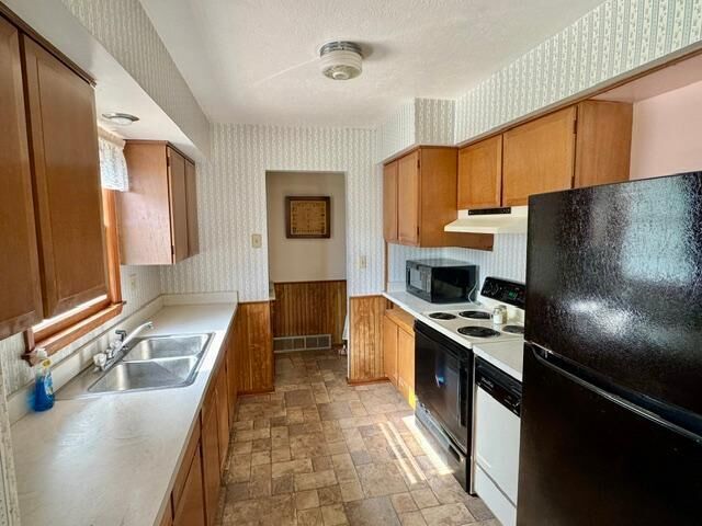 Property Photo:  508 2nd Street SE  MN 56572 