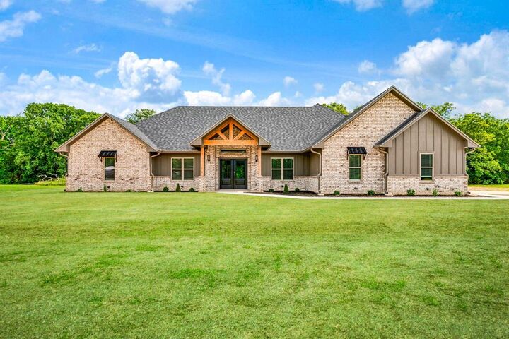 Property Photo:  250 Private Road 45855  TX 75416 