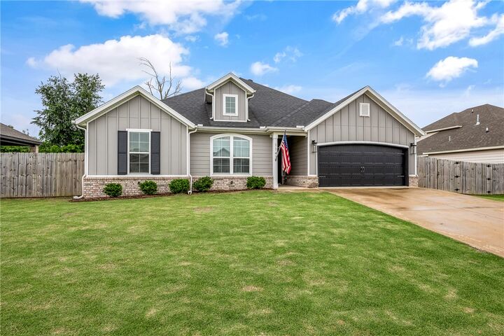 Property Photo:  1147 Lyon Loop  AR 72764 