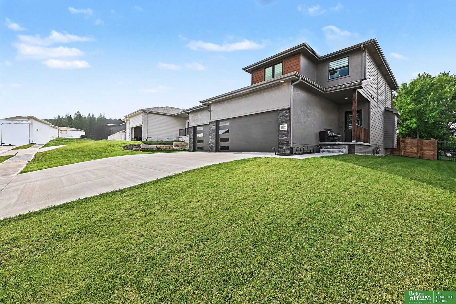 Property Photo: 11605 Potter Street NE 68142