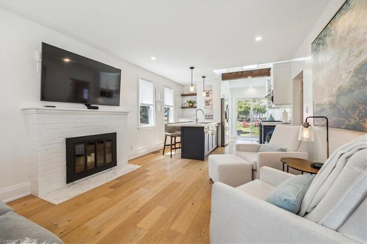 Property Photo: 2113 New Street Upper ON L7R 1H7