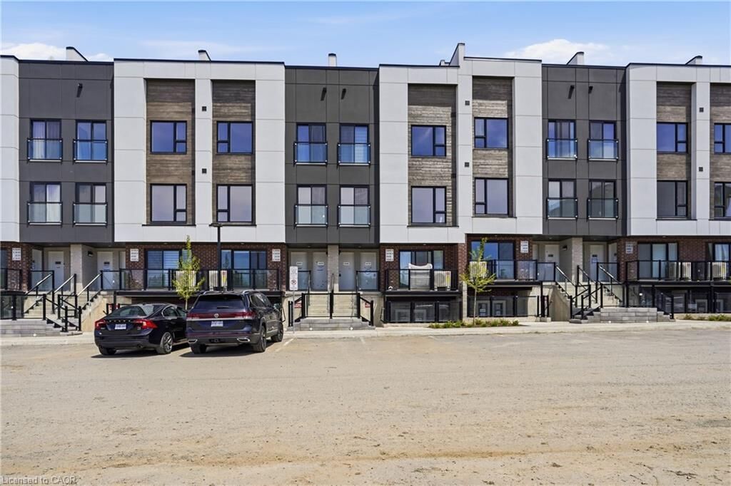 Property Photo: 16 Melbourne Avenue 307B ON L2P 0G5