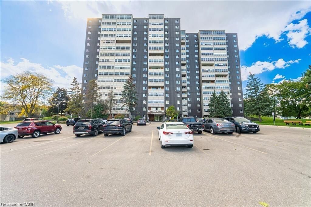 Property Photo:  225 Harvard Place 1105  ON N2J 4H4 