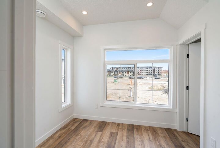 Property Photo:  156 Park Street 101  AB T4C 2B8 