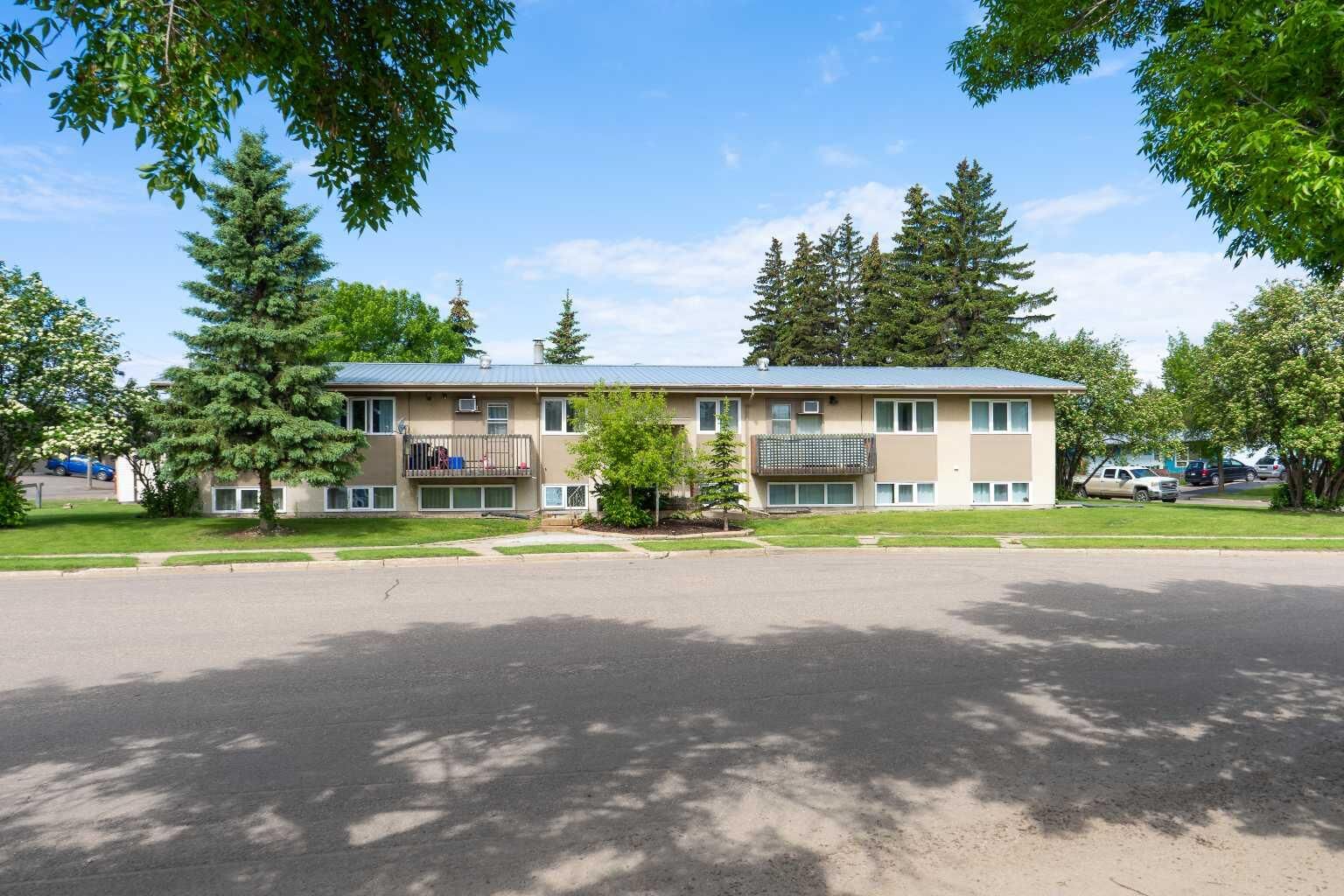 Property Photo: 4504 56A Avenue 1-8 AB T9V 1A1