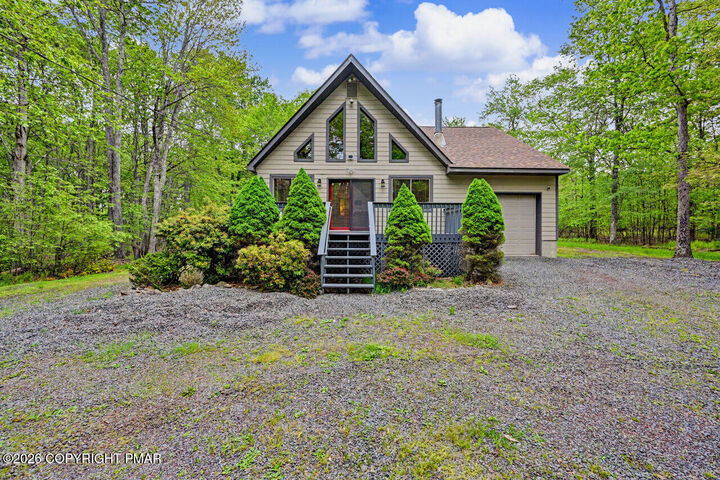 Property Photo: 235 Moseywood Road PA 18624