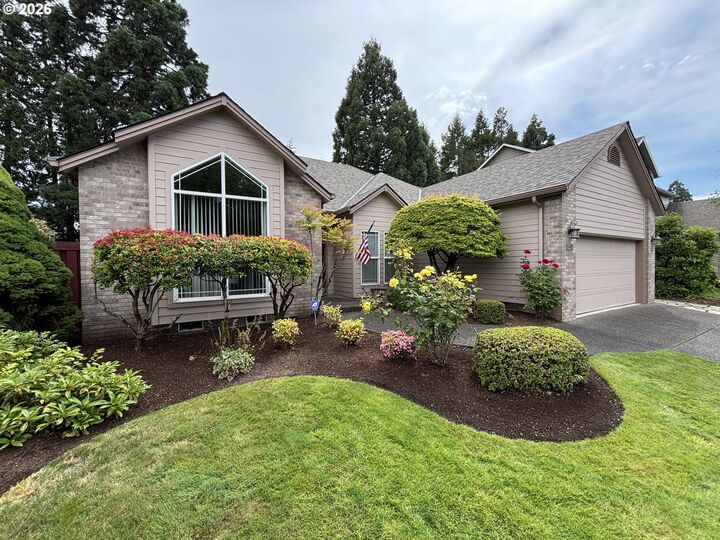 Property Photo: 542 Lakefair Pl N OR 97303